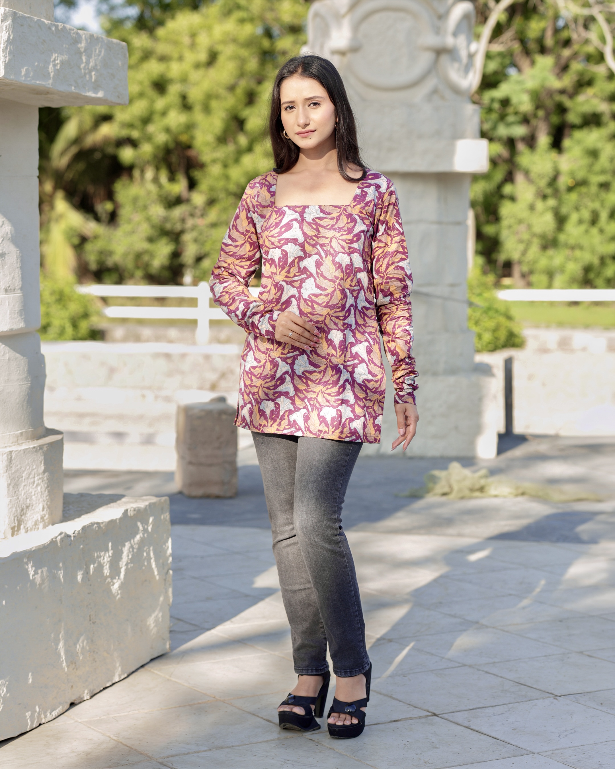 Purple Floral Printed Casual Kurti Top💜 thumbnail 3